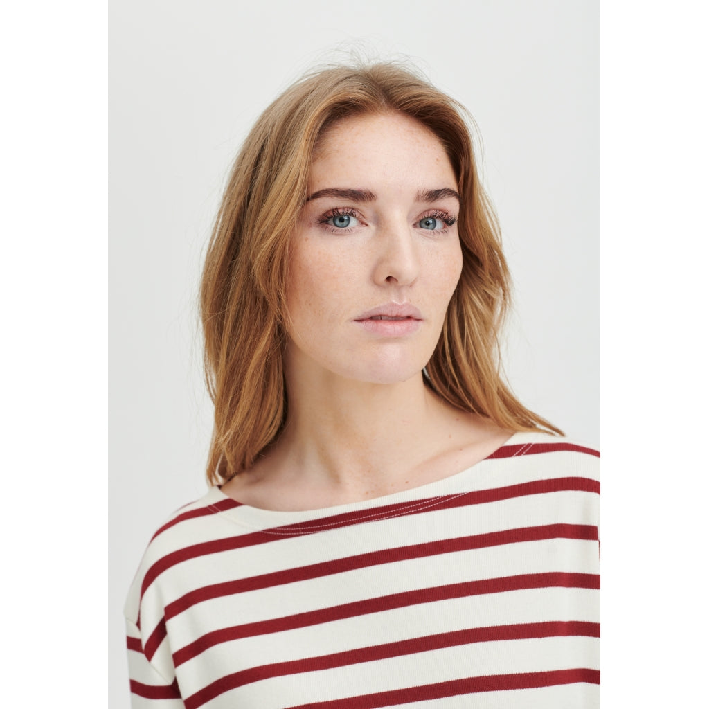 Claudia T-shirt - Dark Red Stripe