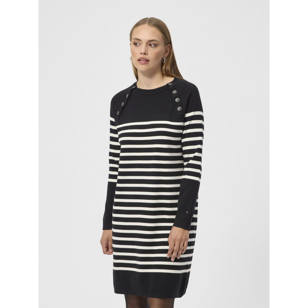 Dune Knit - Black Stripe