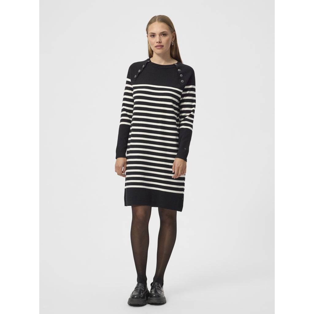 Dune Knit - Black Stripe