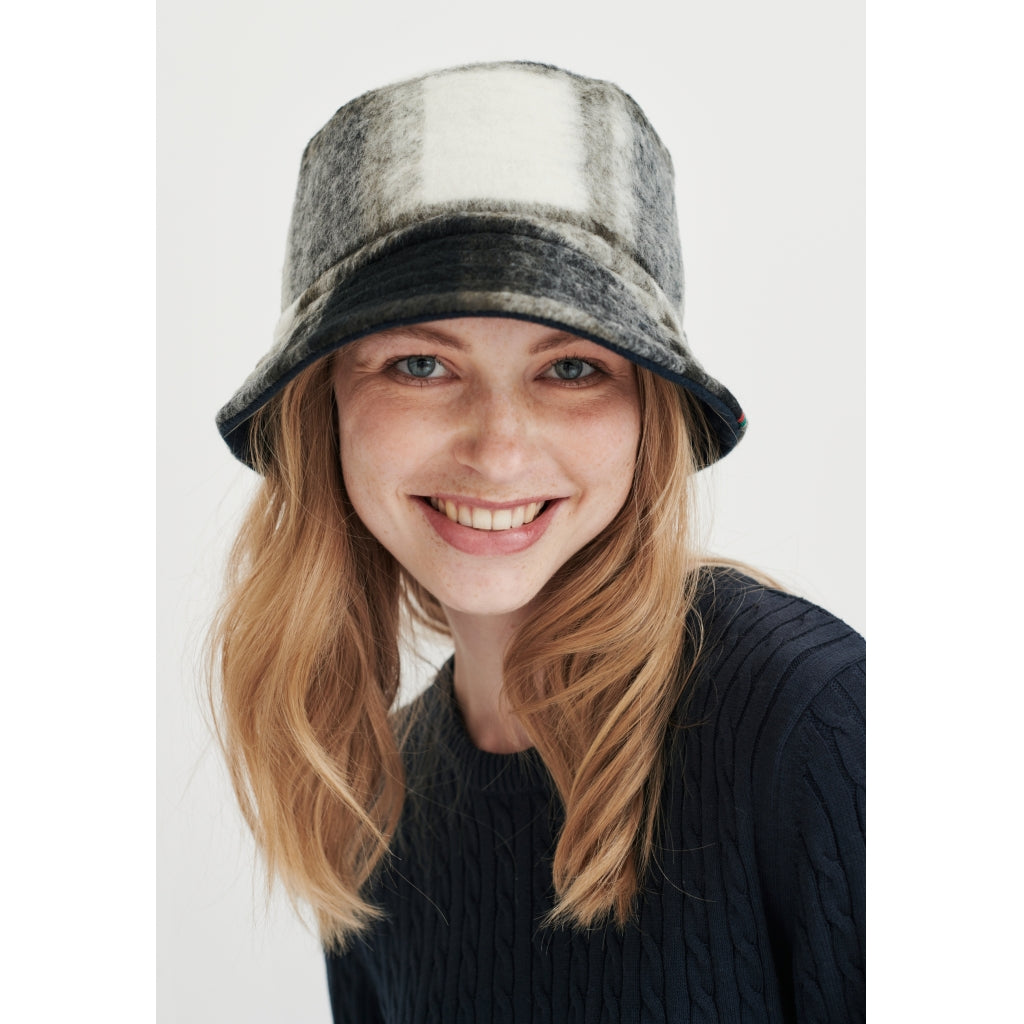 Vita Hat - Dark Grey Check